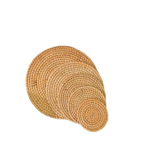 Protector de Mesa Ecológico de Mimbre y Ratán, Clásico, con Diseño Floral, Hecho a Mano en Vietnam, para Hogar, Hotel o Restaurante - Product Image 1