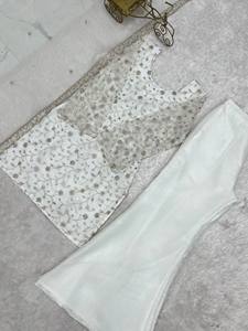 Conjunto sharara de seda crujiente con bordado de lentejuelas, forro de algodón, mangas largas y dupatta a juego para un atuendo étnico elegante. - Product Image 6