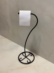 Porte-papier toilette sur pied en fer avec étagère supérieure en bois pour le rangement de la salle de bain et un accent décoratif élégant - Product Image 4