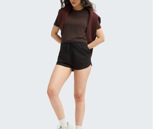 Soldes d'été : Hauts tendance pour femmes – Essentiels au quotidien, coupe ajustée, style élégant, parfait pour les tenues décontractées, basiques mais de haute qualité - Product Image 3
