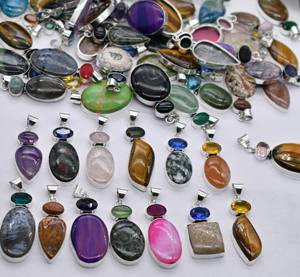 สร้อยคอจี้พระเยซูแบบสั่งทำพิเศษจากทองเหลืองชุบเงิน งานแฮนด์เมดสไตล์วินเทจ ประดับอัญมณีหลากหลาย เหมาะสำหรับงานเทศกาลและงานปาร์ตี้ - Product Image 5