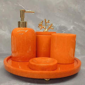 Ensemble de salle de bain design contemporain, facile à nettoyer, en polyrésine, rectangulaire, quatre pièces, finition blanche, pour la décoration de salle de bain moderne - Product Image 6