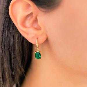 Pendientes de Aro con Esmeralda, Piedra de Nacimiento de Mayo, Pendientes Colgantes Tipo Huggies de Plata de Ley 925 con Baño de Oro de 14K, Pendientes Verdes en Forma de Gota - Product Image 3