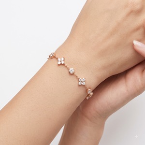 Bracelet en or blanc pour femme avec diamants ronds taille brillant, certifiés naturels, style classique, pour un usage quotidien - Product Image 6