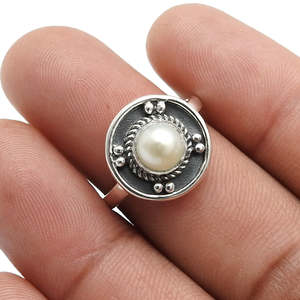 Bague délicate en argent sterling 925 pour femmes, faite à la main, bague de guérison avec perle naturelle, bagues bohèmes solides, prix en gros - Product Image 3