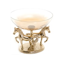 Grand bol de service rond en aluminium fabriqué à la main avec un design de cheval parfait pour la présentation élégante de nouilles, de soupes et de salades