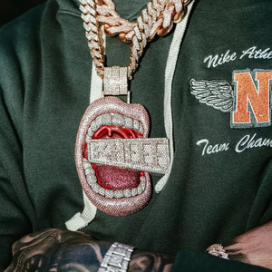 จี้โมอิสซาไนต์ 3 มิติเต็มรูปแบบ สไตล์ฮิปฮอป ประดับเพชร จี้ตัวอักษรสั่งทำพิเศษ ชื่อแบบ Iced Out เงินแท้ S925 จี้โมอิสซาไนต์สั่งทำ - Product Image 2