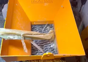 Broyeur élégant de feuilles de FRP à double arbre semi-automatique, capacité 1000 kg/h, machines électriques de broyage de plastique - Product Image 2