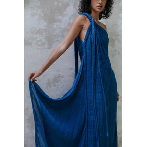 Robe fourreau asymétrique plissée longue fendue taille haute sans manches couleur unie coupe élégante taille naturelle 100% coton pour l'été - Product Image 3
