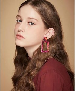 Elegantes Pendientes de Aro Rectangulares de Resina Chapados en Oro con Diseño de Patrón de Amantes Ecológico, Clásicos Geométricos para Fiesta y Negocios de Mujer - Product Image 6
