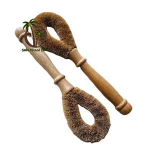 Organic coconut coir cleaning brush for straw/kitchen pot coconut fiber cleaning brush/cheap coconut dish brush long handle