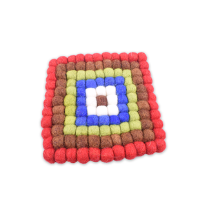Sous-plat carré en feutre pour la collection de tapis et de coussinets - Product Image 1