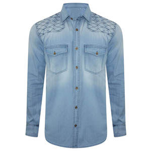 Chemise en jean pour homme à manches longues, couleur unie, col rabattu, style décontracté avec poches, finition délavée, coupe classique - Product Image 1