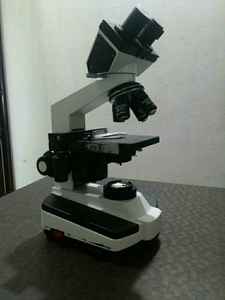 Microscopio Biológico con Objetivo 4x, Ocular 10x, Aumento de 40X-1000X, Lámpara de Anillo LED Blanca, Cabezal Binocular, Enfoque Manual - Product Image 3