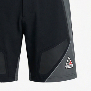 Pantalones Cortos Urbanos Premium para Hombre, Corte Regular, Estilo de Diseñador, Secado Rápido, Ecológicos, Exclusivos de Maluza Industries - Product Image 2