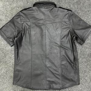 Camisa de Vestir Personalizada para Hombre, Negra, de Piel de Cordero Genuina, con Botones de Cuerno, Cuello Clásico, Diseño Sólido, Manga Corta, Corte Ajustado, Venta al Por Mayor - Product Image 4