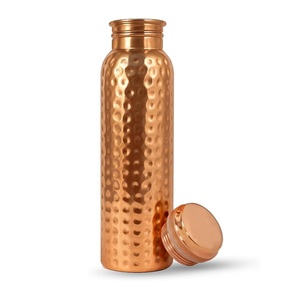 Bouteille d'eau en cuivre martelé artisanal de luxe - Réutilisable, écologique, anti-fuite pour la maison, le bureau, la salle de sport et les voyages - Product Image 6