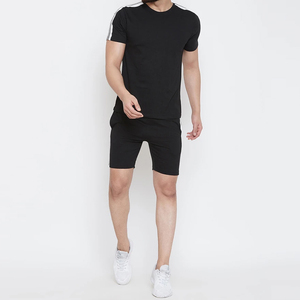 ชุดเซ็ตเสื้อยืดและกางเกงขาสั้นผ้าฝ้ายระบายอากาศสำหรับผู้ชาย OEM แบบสองชิ้น ชุดลำลองฤดูร้อน ชุดคู่เข้าชุดพร้อมลายพิมพ์ ชุดเสื้อสเวตเชิ้ตแบบสั่งทำ - Product Image 2