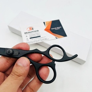 Tijeras de Barbero Profesionales de Alta Calidad para Diestros, de Acero Inoxidable Negro Mate, con Función de Corte, Logotipo Personalizado y Embalaje - Product Image 5