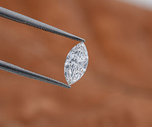 OM GEMS - Diamante Suelto de Corte Marquise Excelente, Color E, Claridad VVS-VVS, HPHT CVD, Perforado con Láser, Forma Elegante, Diamante Creado en Laboratorio, Certificado IGI, Joyería - Product Image 2