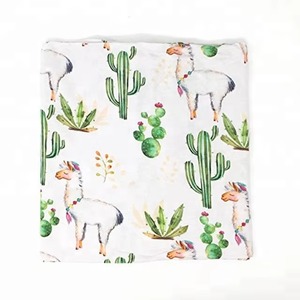 Manta de algodón con estampado de alpaca y cactus, estilo pastoral, lavable a máquina, suave, para envolver al bebé. - Product Image 2