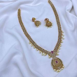 SHDIYAYUN Nouveauté : Parure Collier et Boucles d'Oreilles en Perles d'Eau Douce et Moissanite Plaqué Or 18K – Bijoux Tendance pour Mariages et Soirées - Product Image 5