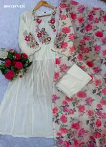 Kurti-Pantalón-Anarkali de Alta Calidad en Mal Chanderi con Bordado Multihilo y Trabajo Manual en el Yoke y las Mangas, Estampado, con Dupatta, Moda Femenina - Product Image 5