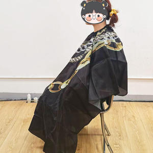 Cape de coiffure professionnelle IKZARSA en polyester camouflage violet et bleu, confortable, résistante à l'eau, pour salon de coiffure, usage professionnel, réglable - Product Image 2