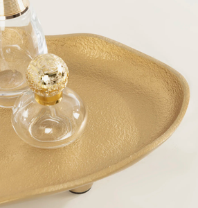 Plateau de service ovale de luxe en métal doré avec pieds, plat décoratif moderne pour la décoration de la maison, hôtel, restaurant, ou comme cadeau. - Product Image 5