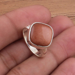 Bague en argent sterling 925 avec pierre de soleil orange naturelle sertie en bélière, bijoux en pierres précieuses scintillantes, vente en gros, coupe brillante, cadeau pour femme - Product Image 1