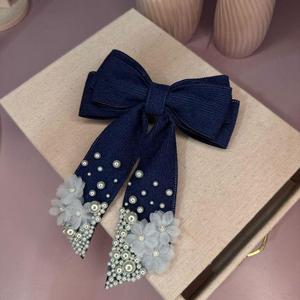 Élégante Barrette à Cheveux Perlée avec Long Ruban, Accessoire Cheveux Fait Main en Tissu, Barrette Festive pour Filles et Femmes - Product Image 1