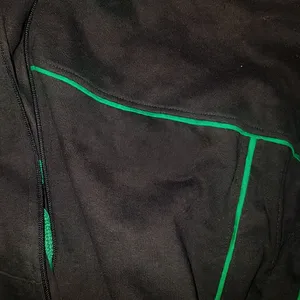 Sudadera con capucha negra para hombre con cremallera y ribete verde, estilo workwear, tallas M-XXL - Product Image 3