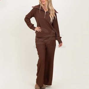 Conjunto elegante para mujer con diseño coordinado de dos piezas para viajes y uso en fines de semana. - Product Image 3