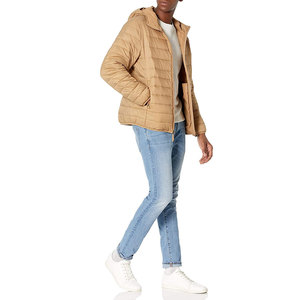 Chaqueta Acolchada Moderna para Hombre, Estilo Urbano, Cómoda, con Cuello Alto y Logotipo Frontal, Cierre Completo con Cremallera - Product Image 1