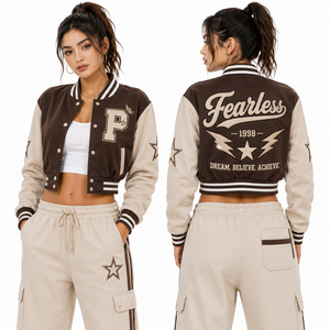 Abrigo Corto Estilo Letterman para Mujer, Marca Privada, Cuerpo de Lana, Mangas de Cuero en Dos Tonos, Ropa Urbana, Venta al Por Mayor, Pedidos al Por Mayor, Directo de Fábrica - Product Image 2