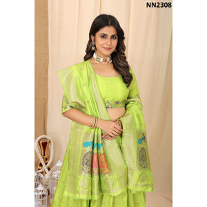 Conjunto de suéter tradicional para mujer, Material Jacquard Lehenga Choli, agrega belleza total a tu aspecto tradicional - Product Image 4