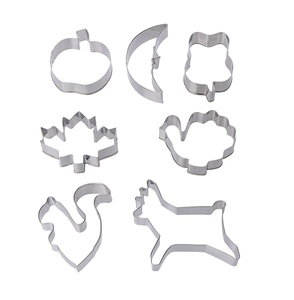 Meilleures ventes : Ensemble de découpoirs à biscuits en forme de cœur en acier inoxydable 304, outils de pâtisserie en métal pour la pâtisserie à domicile, design personnalisé, biscuits en métal - Product Image 1