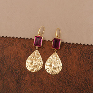Pendientes Colgantes de Amatista con Textura Martillada y Baño de Oro de 18K para Mujer, por Eljoyero - Product Image 5