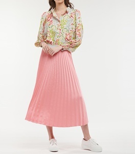 Chemisier d'été personnalisé pour femmes, manches froncées, ourlet incurvé, grandes tailles, chemises florales écologiques – Vente en gros - Product Image 3