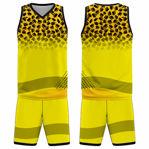 Uniforme de Baloncesto Personalizado de Alta Calidad – Camiseta y Pantalones Cortos Sublimados 100% Poliéster - Product Image 5