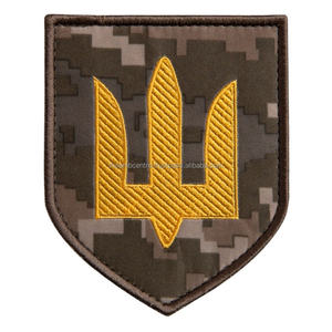 Insignes en caoutchouc PVC avec logo imprimé personnalisé Insignes en caoutchouc PVC à la mode Insignes en caoutchouc PVC à vendre Tissu sergé fabriqué au Pakistan - Product Image 3