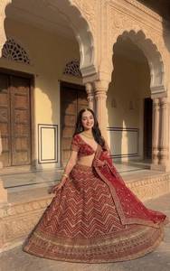 Conjunto de Lehenga Choli Rojo para Boda, con Estampado Floral y Dupatta Bordada, Traje Tradicional Indio para Novia, Largo hasta el Suelo - Product Image 3