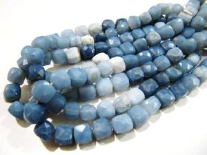 Ópalo Azul Natural en Forma de Cubo, Facetado, 3D, con Sombreado, 7-8mm, Hilo de 8 Pulgadas - Product Image 4