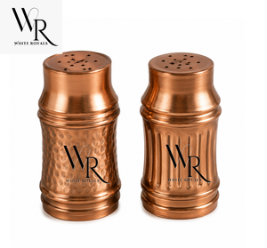 Ensemble de 2 salières et poivrières en cuivre, récipients durables en métal pour herbes et assaisonnements, lavage à la main uniquement, en gros chez White Royals - Product Image 1