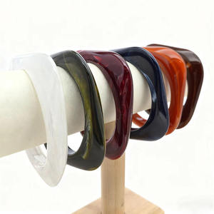 Bracelet carré géométrique en résine colorée, bijoux fantaisie, accessoires de mode faits à la main, bracelets irréguliers - Product Image 5