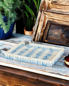 Bandeja Móvil Moderna Hecha a Mano con Incrustaciones de Hueso, Decorativa y de Primera Calidad, por Tradebyd - Product Image 1
