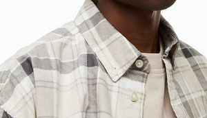 New Trend Cotton <b>Short</b> <b>Sleeves</b> Business Wear Comfortable Polo Collar Front Pocket Design <b>Button</b> <b>up</b> Shirt for Men - Product Image 2