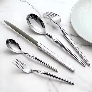 Ensemble de couverts décoratifs en métal de qualité supérieure pour les banquets de mariage et la mise en scène de tables à manger modernes - Product Image 4