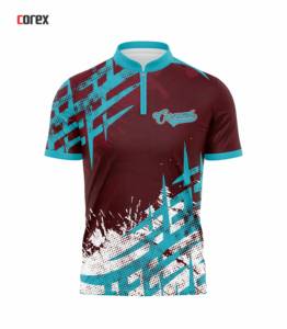 Short de sport personnalisable en polyester rouge bordeaux, respirant et à séchage rapide, avec impression par transfert thermique du nom et du numéro de l'équipe, fermeture éclair ODM - Product Image 1