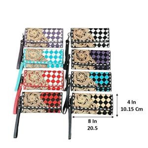 Nuevo Bolso de Mano de Cuero Vacuno Hecho a Mano para Mujer con Correa de Muñeca, Diseño Floral Tallado, Estilo Occidental, Patrón a Cuadros para Damas - Product Image 2